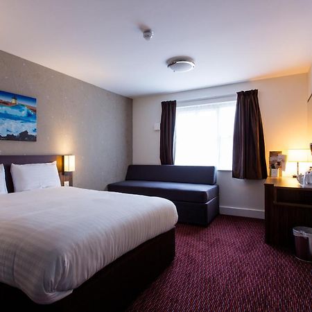 Sessile Oak, Llanelli By Marston'S Inns Экстерьер фото