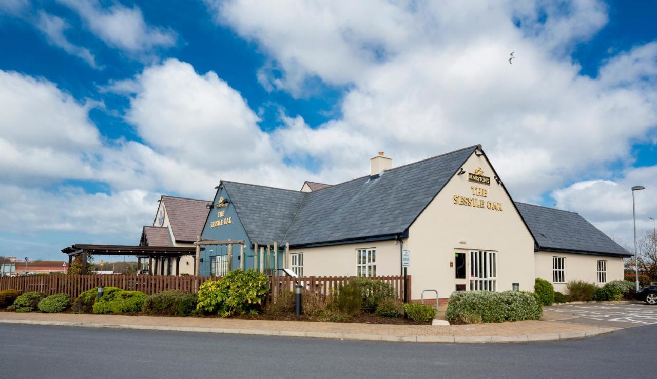 Sessile Oak, Llanelli By Marston'S Inns Экстерьер фото